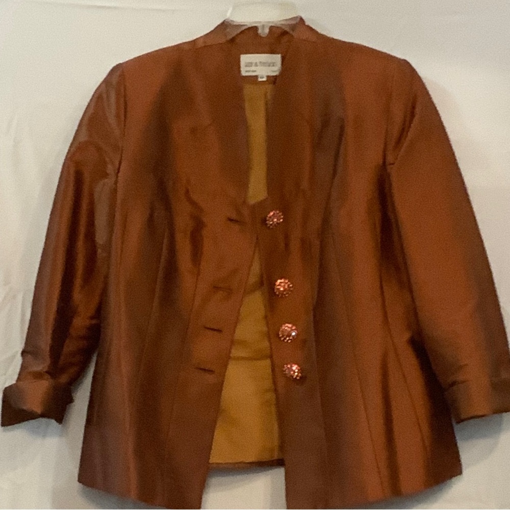 Woman Rust Suit